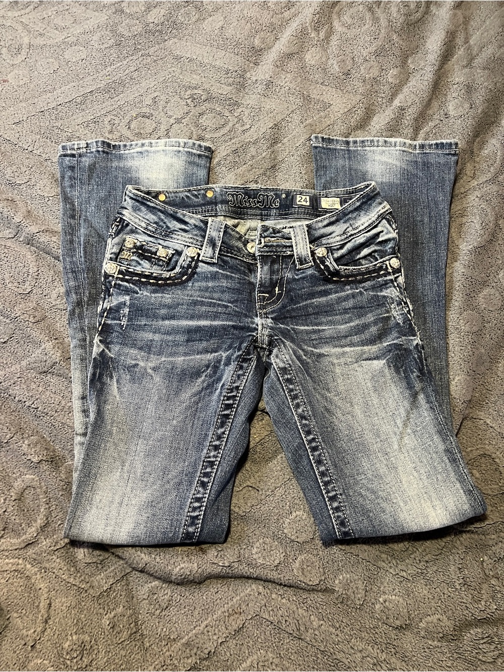 Miss Me Women's Boot Cut Jeans in Faded Blue Wash - Picture 2 of 4
